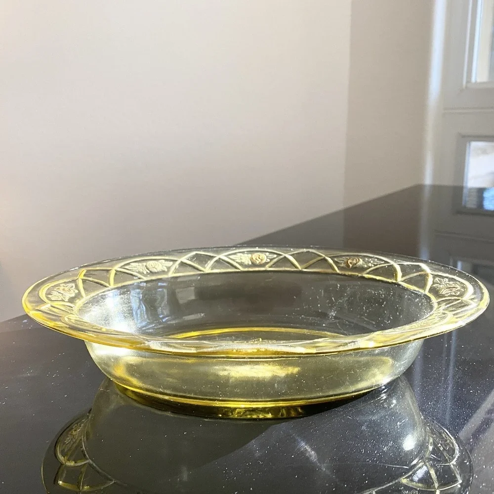 Vintage Federal Rosemary Dutch Rose Amber Depression Glass Oval Serving Bowl 10